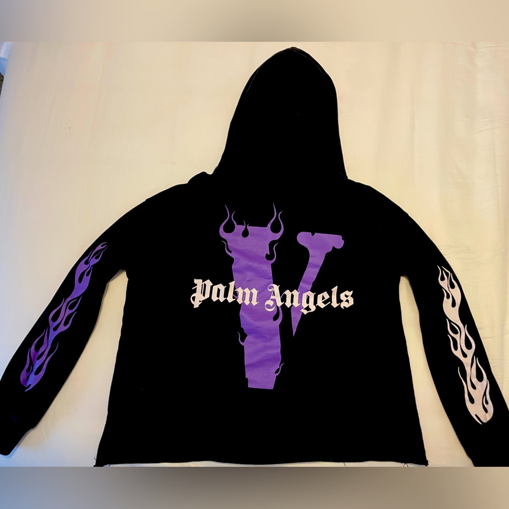 Vlone sweatshirt!!💜